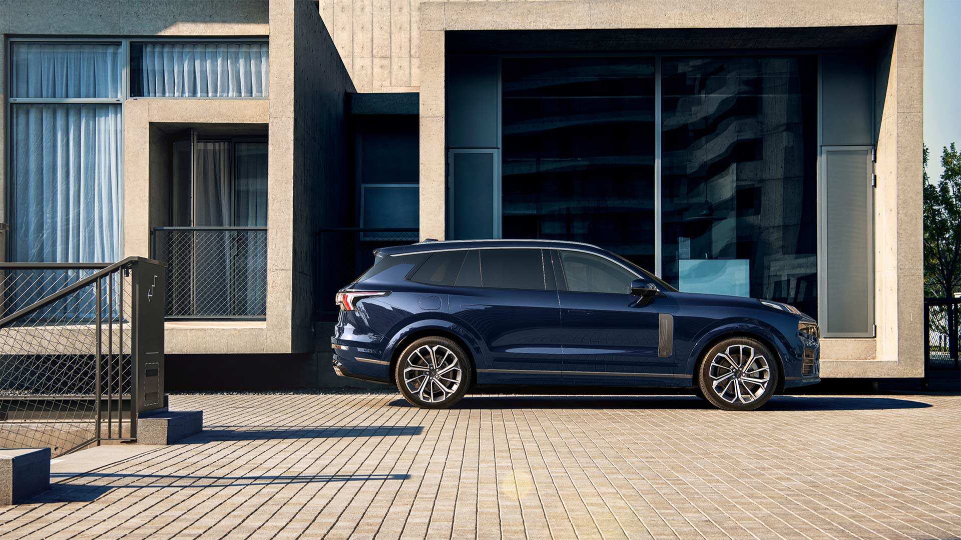 Lynk & Co 09